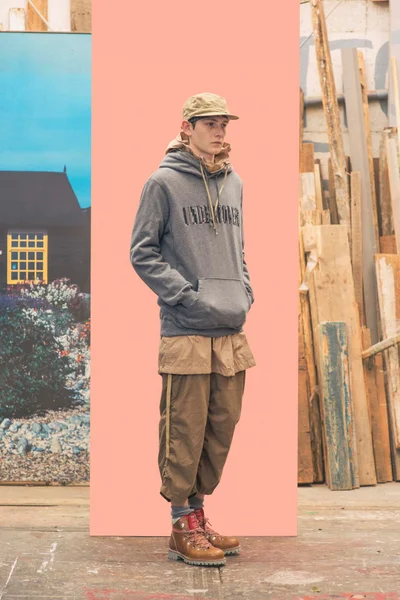 Look 29